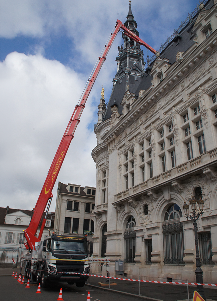 Corberon - nacelle poids lourd PL 45 en intervention en ville