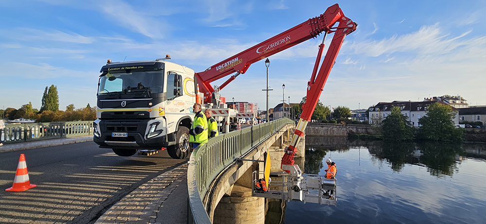 Corberon - nacelles sur poids lourd en intervention